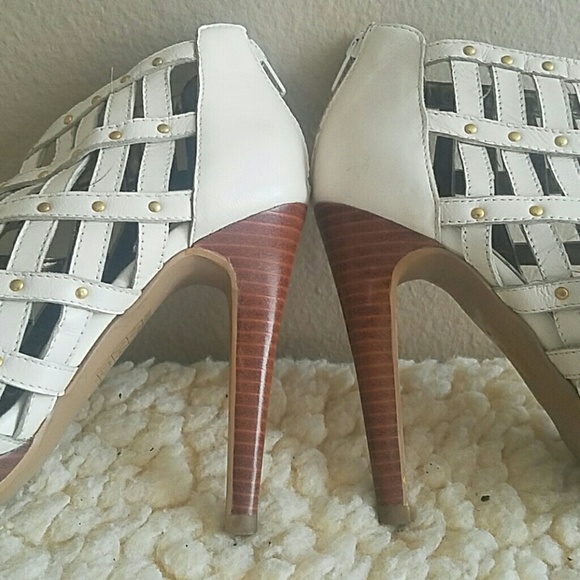 Bootie - Picture 4 of 7